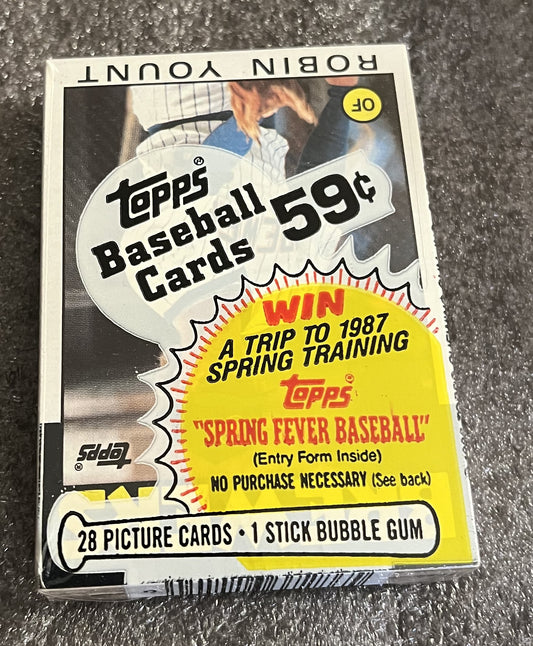 1986 Topps Baseball - Unopened Cello Pack - Robin Yount - 28 Cards