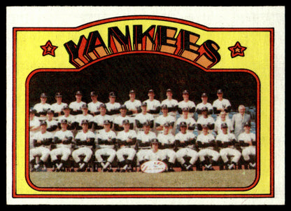 1972 Topps Baseball #237 - New York Yankees - NM